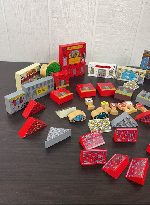 secondhand BUNDLE Wooden Trains, Accessories