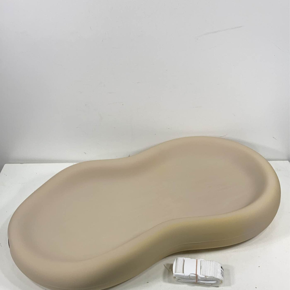 Keekaroo Peanut Changer おむつ替えマット vanilla Keekaroo Peanut