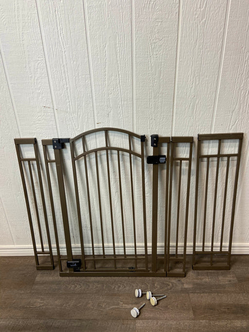 used HomeSafe By Summer Infant Wood and Metal Pressure Mounted Gate