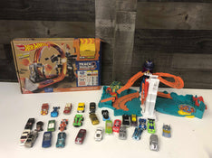 used BUNDLE Hot Wheels Sets And Cars