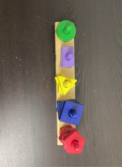 secondhand Melissa & Doug Stack & Sort Board