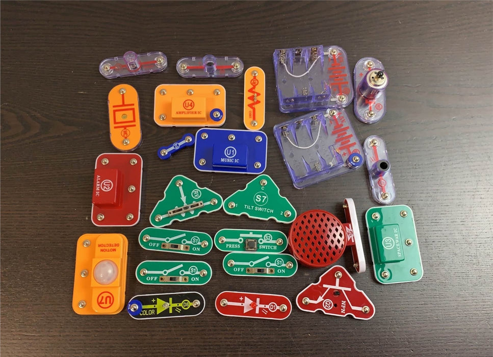 secondhand BUNDLE Snap Circuits, By Elenco