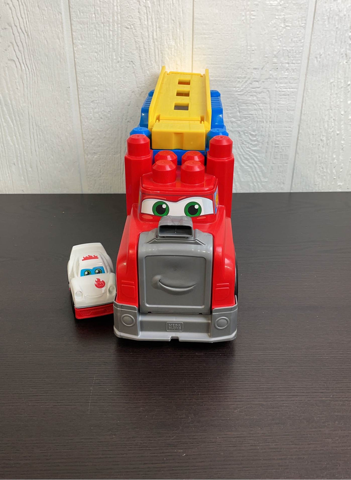 Mega Bloks First Builders Racing Rig — GoodBuy Gear