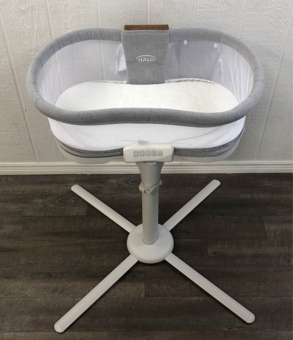 Shop Halo BassiNest Swivel Sleeper, Luxe Plus Series at GoodBuy Gear