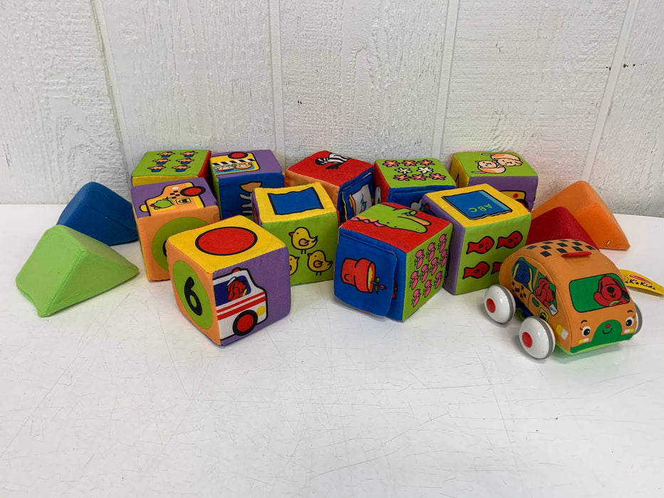 used BUNDLE Melissa & Doug Toys And Games