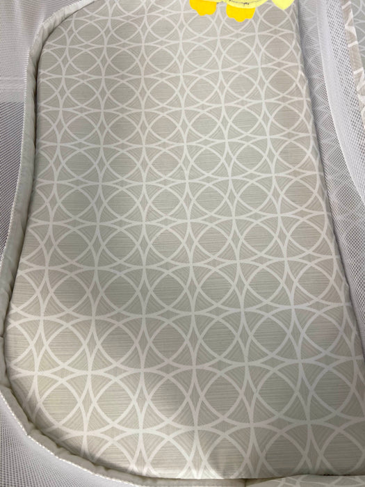 used Halo Bassinest Twin Sleeper