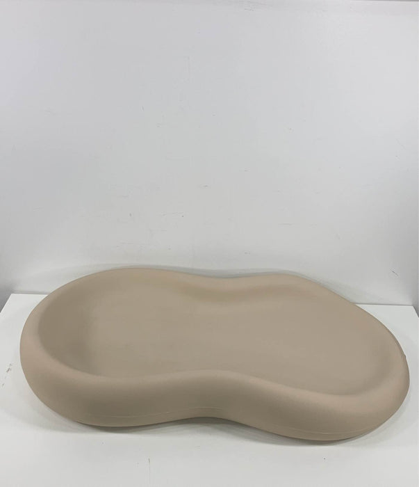Shop Keekaroo Peanut Changing Pad, Vanilla at GoodBuy Gear