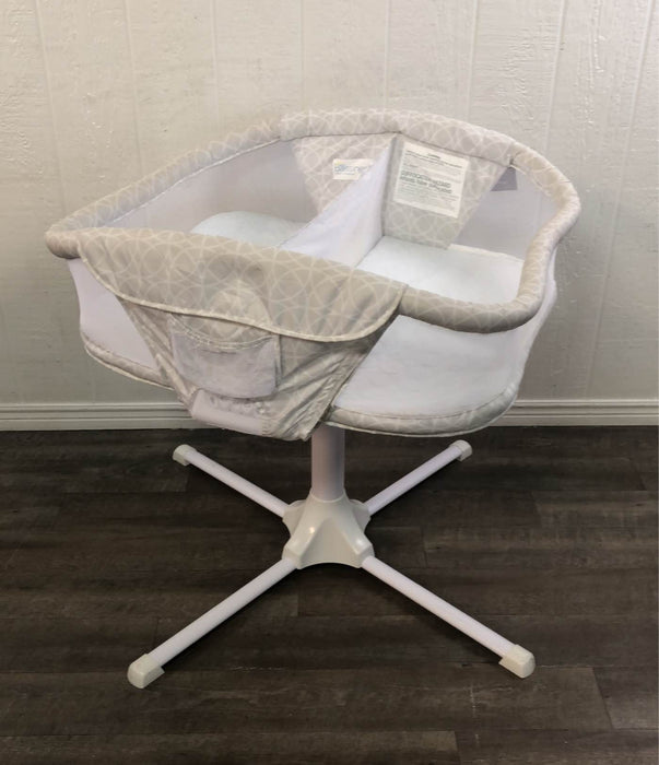 Shop Halo BassiNest Twin Sleeper at GoodBuy Gear