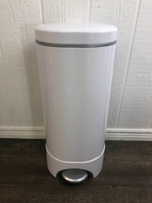 used Munchkin Arm & Hammer Diaper Pail