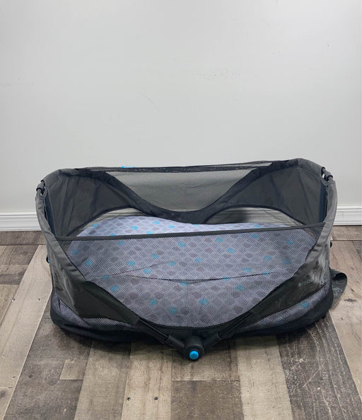 secondhand Munchkin Brica Fold ‘n Go Travel Bassinet