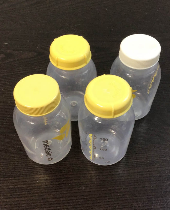 Shop Medela Pump In Style with MaxFlow with Accessories, (24mm 30mm) at GoodBuy Gear
