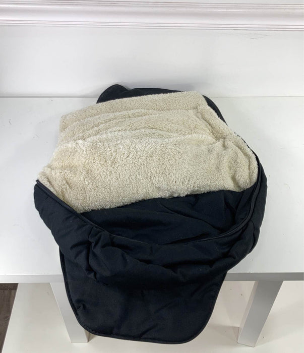 Shop Maxi-Cosi Footmuff at GoodBuy Gear
