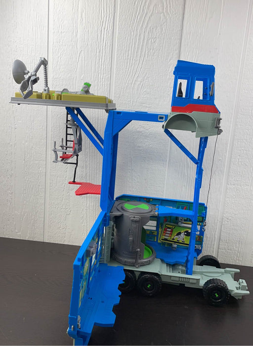 used Ben 10 Rustbucket Deluxe Transforming Alien Playset