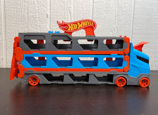 secondhand Hot Wheels Speedway Hauler Storage Carrier