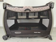 used Graco Pack N Play Playard with Infant Bassinet & Changer