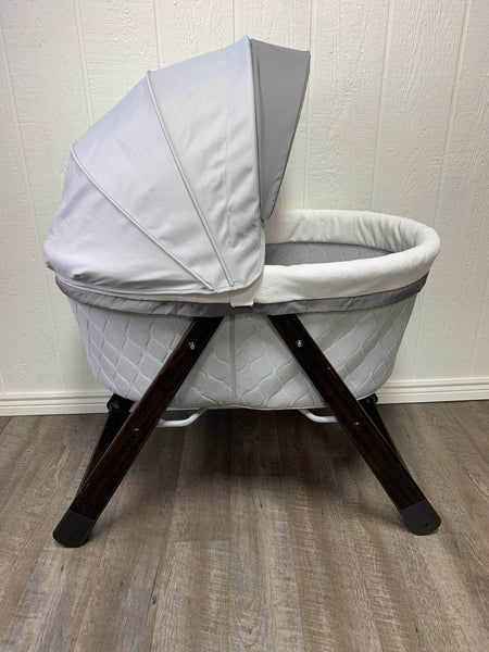 Ingenuity bassinet 2024 foldaway rocking