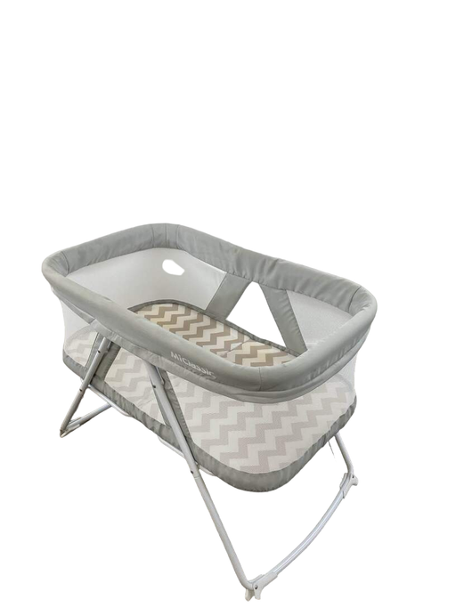 used MiClassic Rocking Bassinet One-second Fold Travel Crib