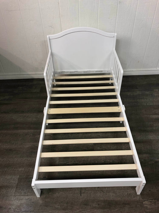 secondhand Delta Children Bennett Toddler Bed, White
