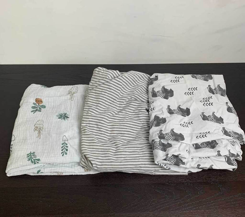 used BUNDLE Fitted Crib Sheets