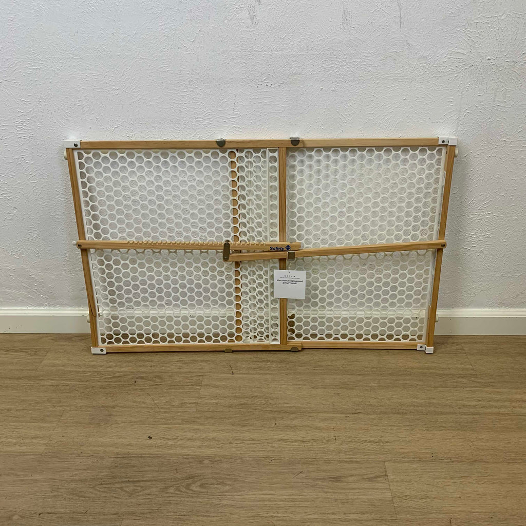Safety 1st Wooden Gate