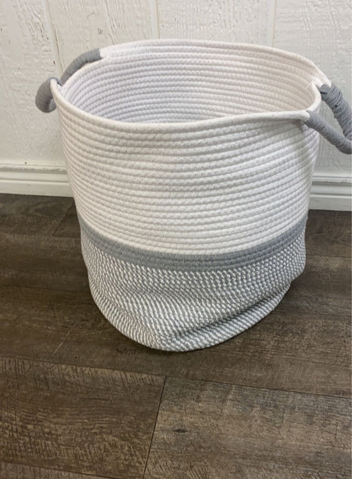 secondhand Laundry Hamper