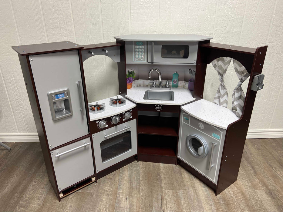 used KidKraft Ultimate Corner Kitchen