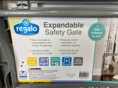 secondhand Regalo Plastic Expandable Safety Gate