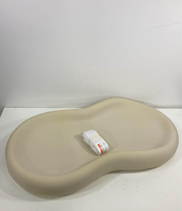 used Keekaroo Peanut Changing Pad, Vanilla