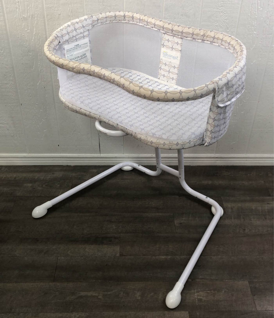 Halo BassiNest Glide Sleeper