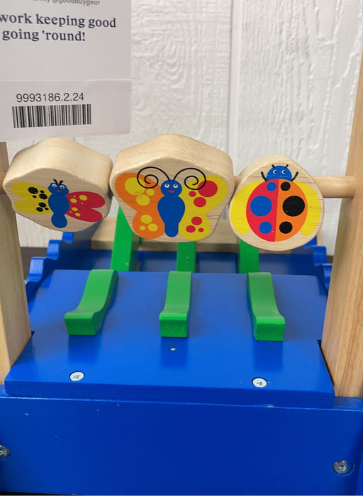 secondhand Melissa & Doug Chomp and Clack Alligator Push Toy