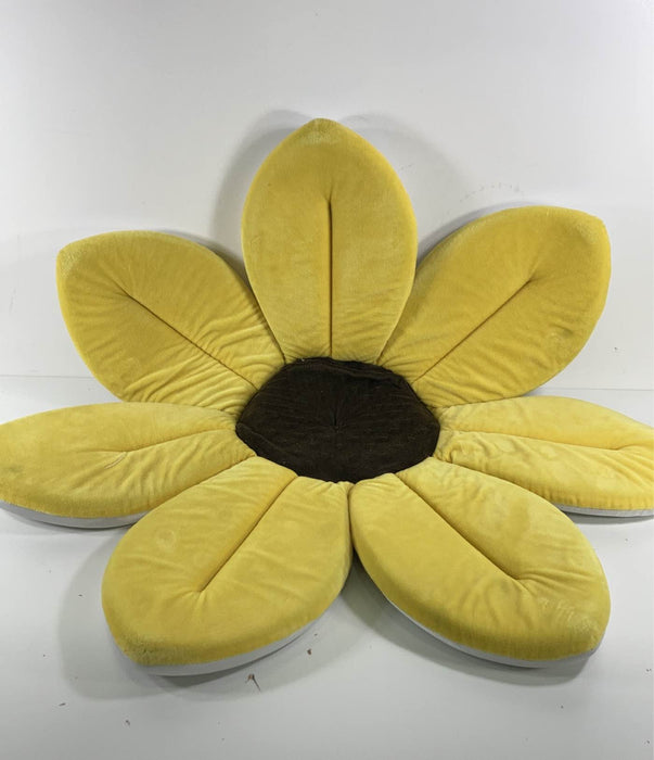 Shop Blooming Bath Baby Bath, Canary Yellow at GoodBuy Gear