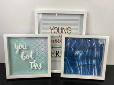 used BUNDLE Wall Art