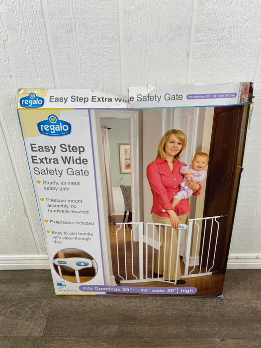 used Regalo Easy Step Extra Wide Gate, 49-in