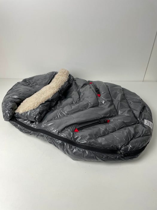 secondhand 7 A.M. Enfant Polar Igloo Footmuff, Toddler