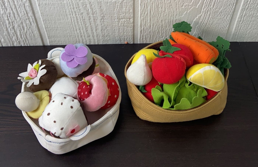 used BUNDLE Play Food