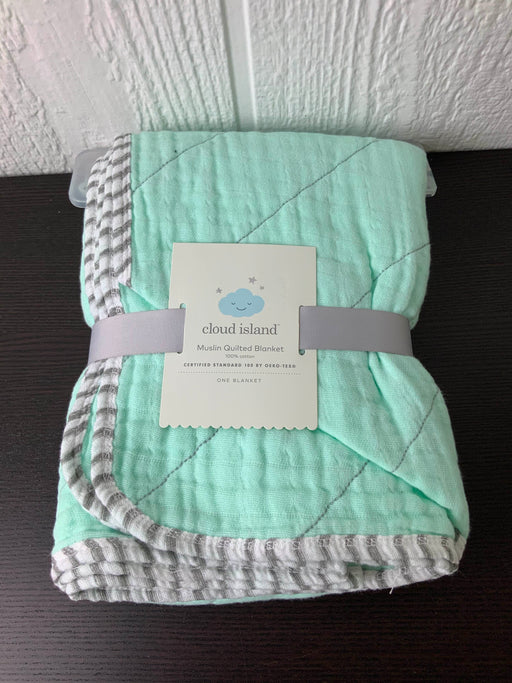 used Cloud Island Muslin Quilted Blanket