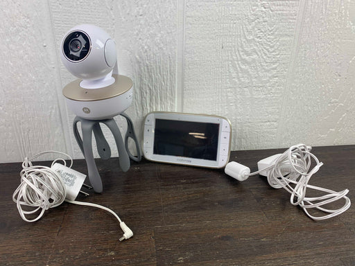 used Motorola MBP855CONNECT Portable 5-Inch Color Screen Video Baby Monitor with Wi-Fi and One Camera