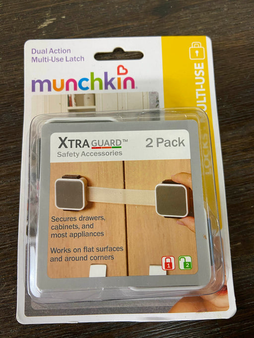 used Munchkin Dual Action Multi-Use Latch