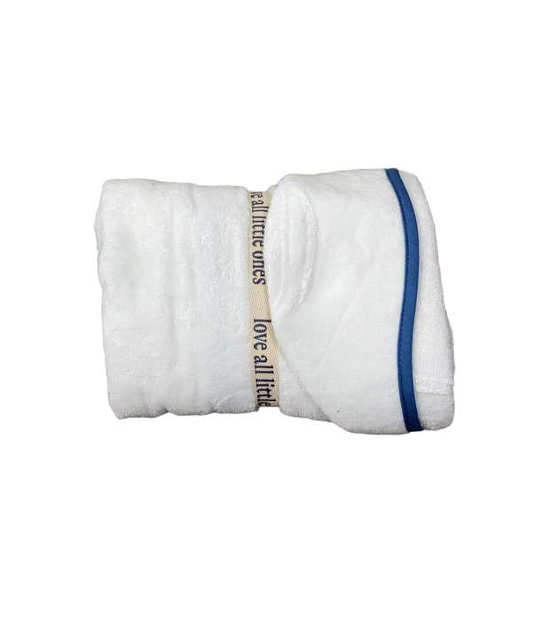 Shop Lalo The Hooded Towel, Blueberry at GoodBuy Gear