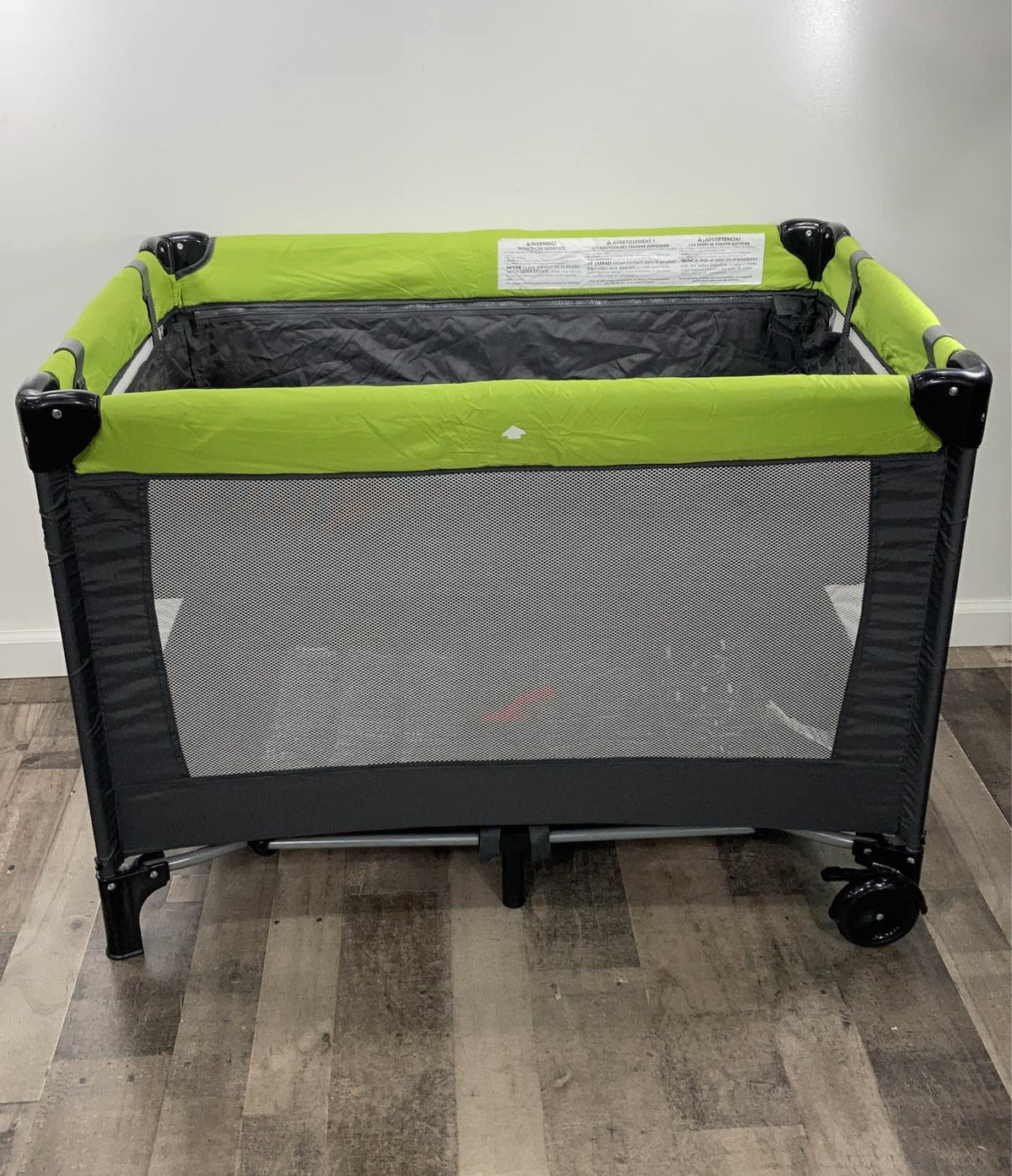 Evenflo Portable Classic BabySuite Playard