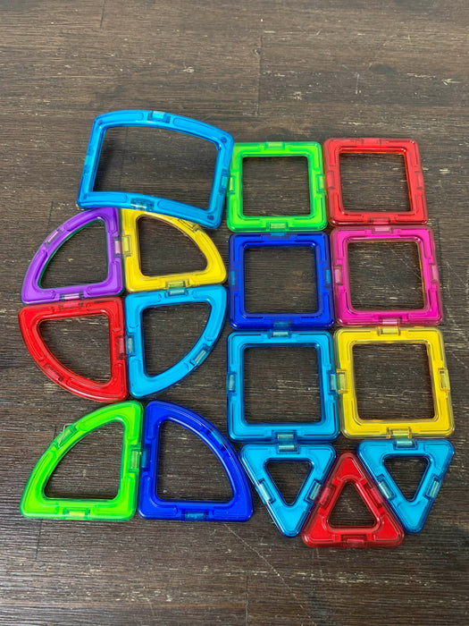 used Magformers Building Set