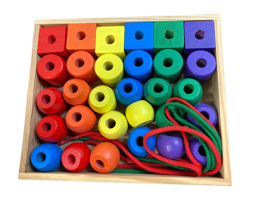secondhand Melissa & Doug Primary Lacing Beads