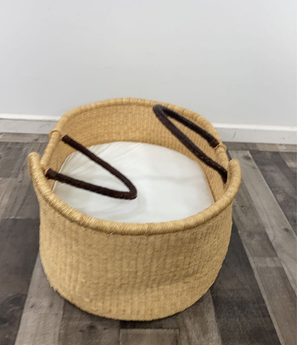 secondhand Design Dua Natural Bilia Bassinet