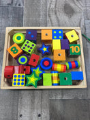 secondhand Melissa & Doug Deluxe Wooden Lacing Beads