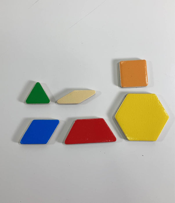secondhand Melissa & Doug Magnetic Pattern Block Kit