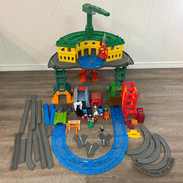 thomas trackmaster super station