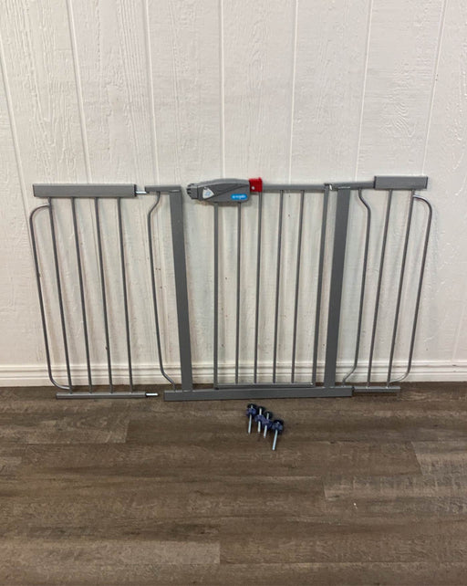 used Regalo Easy Step Gate