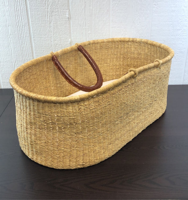 secondhand Design Dua Nap & Pack Bassinet