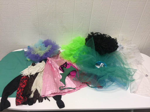 used BUNDLE Dress Up Clothes