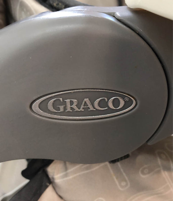 Shop Graco SlimSnacker High Chair at GoodBuy Gear